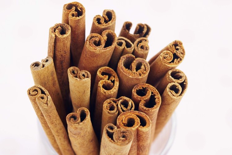 Los palitos de canela sirven más que como adorno.