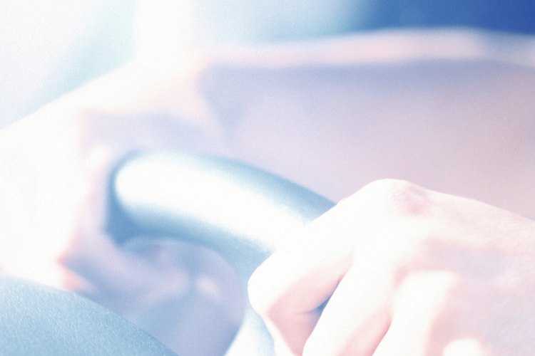 Para obtener esta licencia necesitarás aprobar exámenes especializados de manejo y pagar una cuota.
