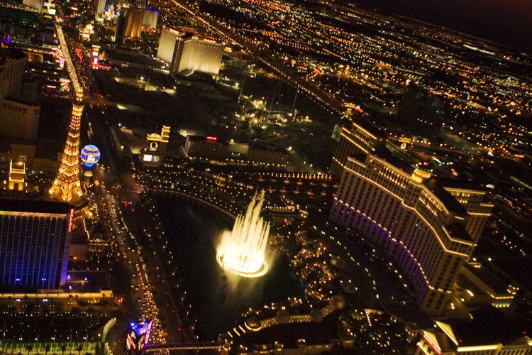 Cásate en Las Vegas, de manera espontánea.