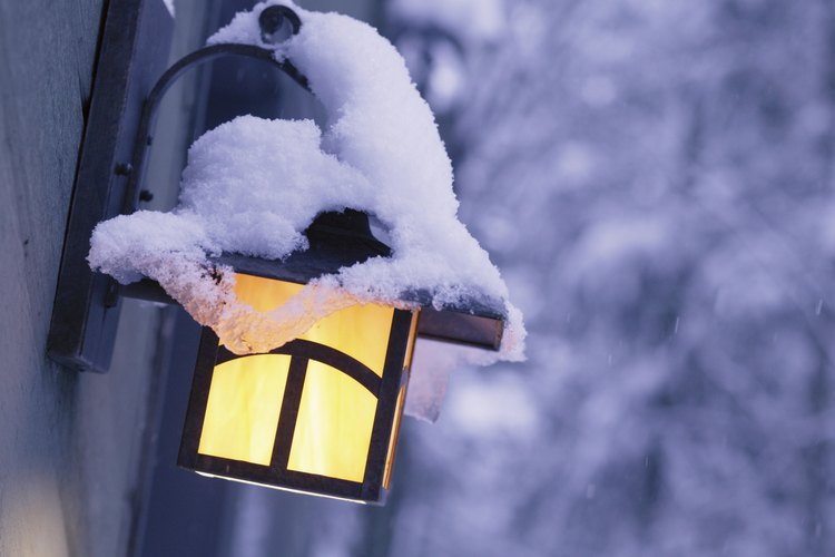 Es fácil desactivar o ajustar el sensor de movimiento de la luz exterior.