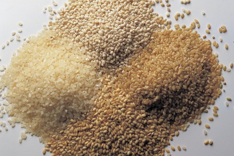 Se puede aplastar el grano de mijo en un polvo fino, el que se utliza de muchas maneras diferentes.