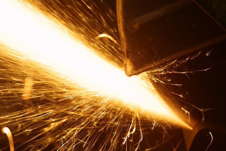 Si realizas algún trabajo de riesgo, usa el cuero de las botas como protección.