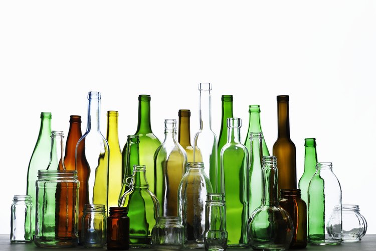 Marca una botella de vidrio.