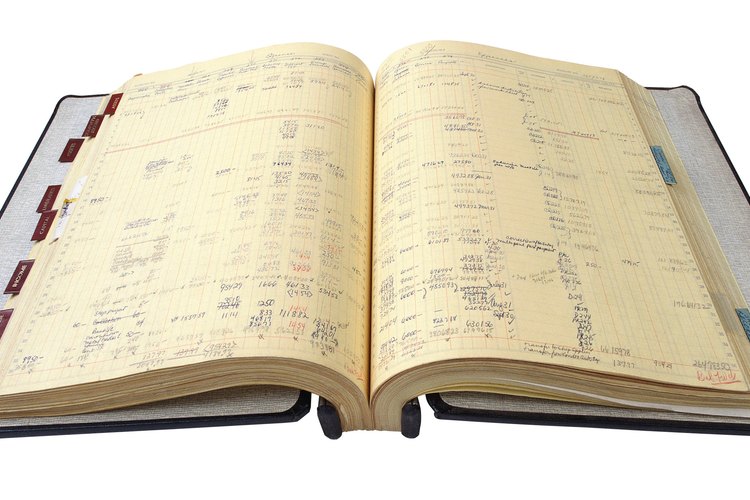 Para que el negocio contabilice adecuadamente la compra del bien raíz, la hipoteca a pagar debe ser registrada en el libro contable general.