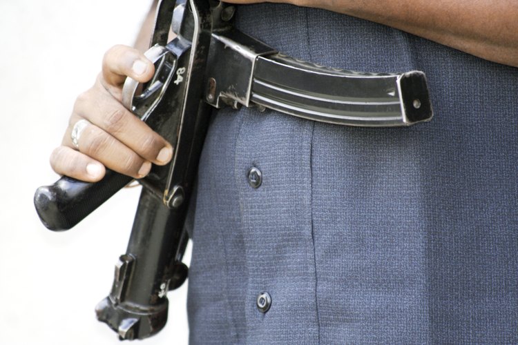 Cada guardia de seguridad debe utilizar su equipamiento de forma responsable y segura.