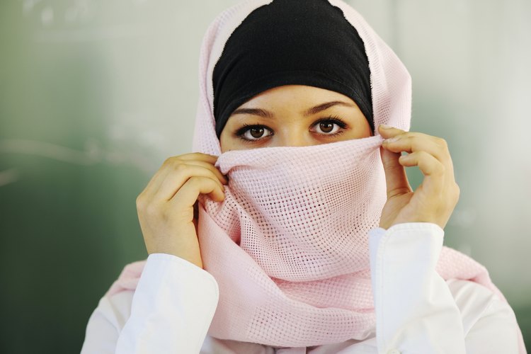 Prendas femeninas para cubrir el rostro.