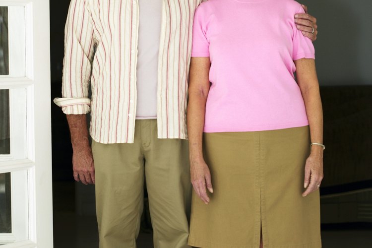 Rosa y marrón.
