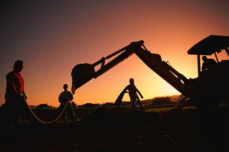 Las retroexcavadoras son partes integrales procesos de construcción.
