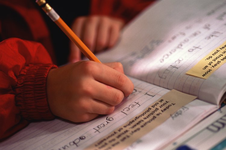 Las fotos de familia pueden inspirar a tu hijo para perfeccionar las habilidades de escritura descriptiva.