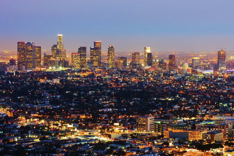 Paisaje urbano de Los Ángeles, de noche.