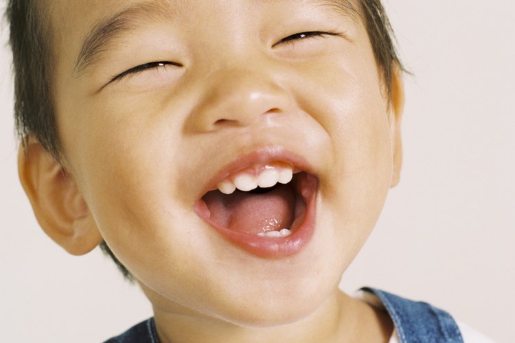 Tu niñito más probablemente tendrá todos los dientes a los 3 años.