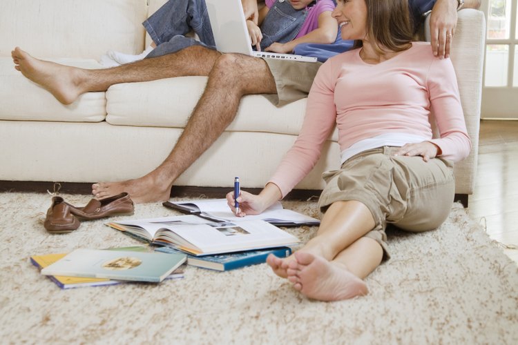 Viste a tu familia con ropa de casa cómoda, fácil de mantener para relajarse en tu hogar.