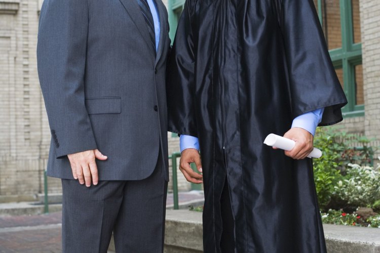 La mayor parte de los abogados recién graduados necesitarán equipar su oficina.