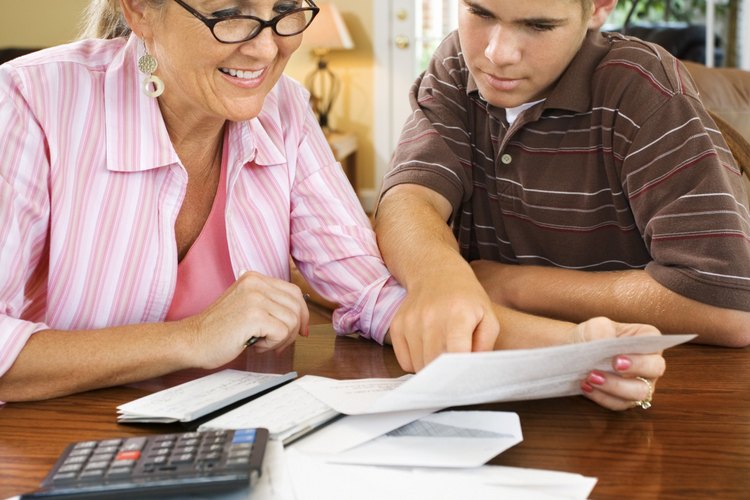 Hablar con tu adolescente sobre finanzas personales le enseña responsabilidad.