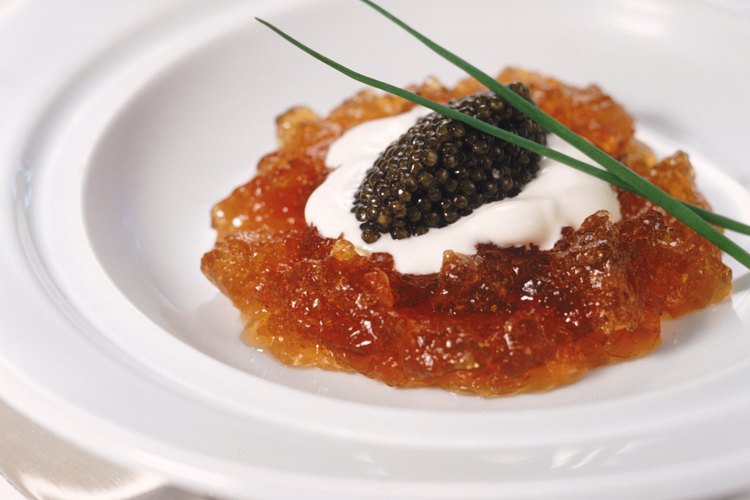 El caviar es un manjar raro y caro.