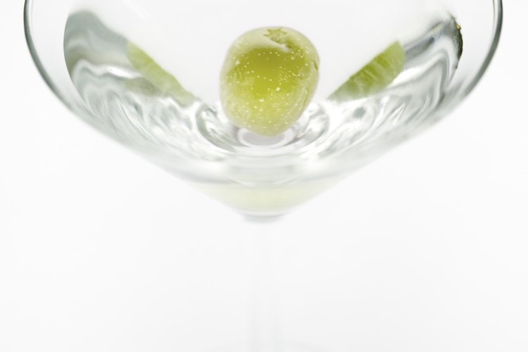 Prepara tu trago con vodka.