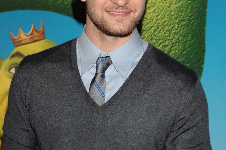 Justin Timberlake nunca fue acusado de mal sentido de la moda por dejar de usar traje y mantener la corbata delgada.