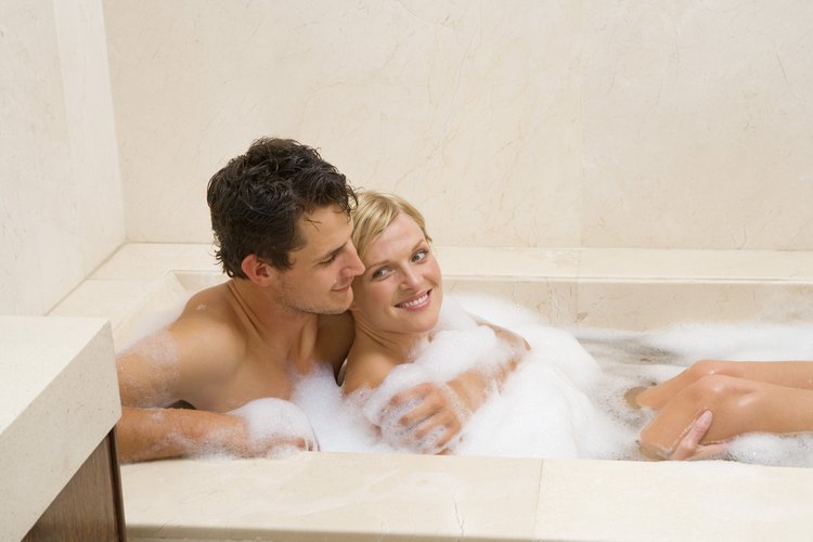 Disfruta de una bañera en tu casa, solo o acompañado.