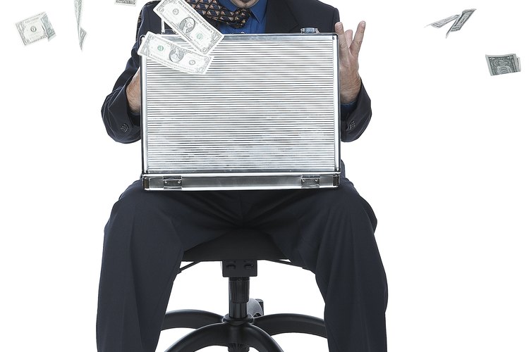 Una vez que eres consciente de tus finanzas, puedes empezar a organizarte.