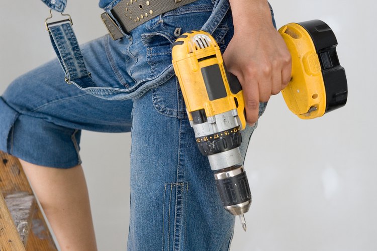 Un taladro inalámbrico DeWalt es una herramienta muy útil para tener.