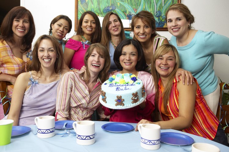 Escribe un mensaje de pastel alegre.