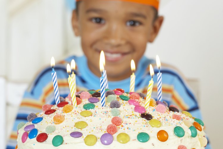 Imaginación y cariño son lo que usarás para volver memorable su cumpleaños.