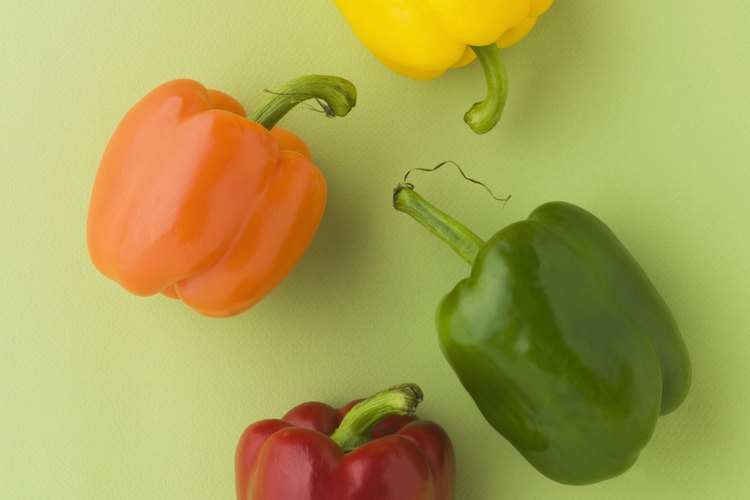 Los pimientos vienen en muchos colores.