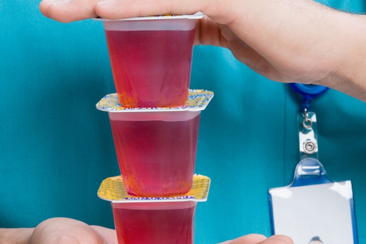Puedes hacer una célula usando gelatina.