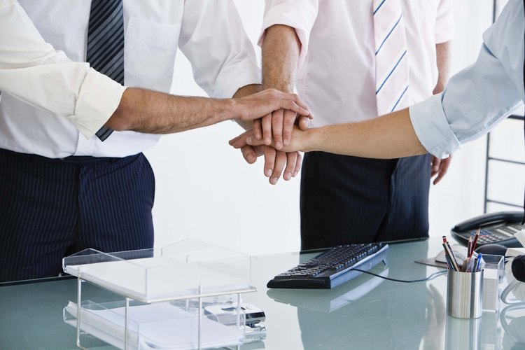 Los activos intangibles tales como un buen trabajo en equipo importan tanto como los activos tangibles.