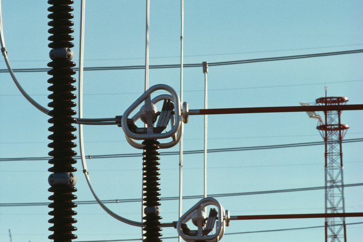 Los factores de potencia reflejan la eficiencia de las cargas eléctricas.