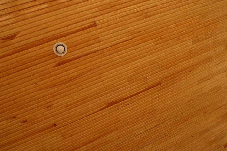 Los pisos de madera son una opción para el techo.