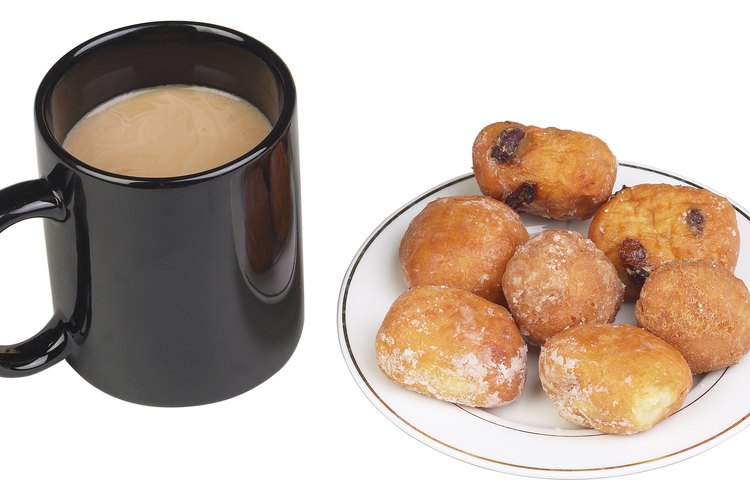 Comienza el día con unas rosquillas fritas y café.