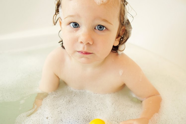 Ella puede amar un baño de burbujas, pero elige los productos más seguros.