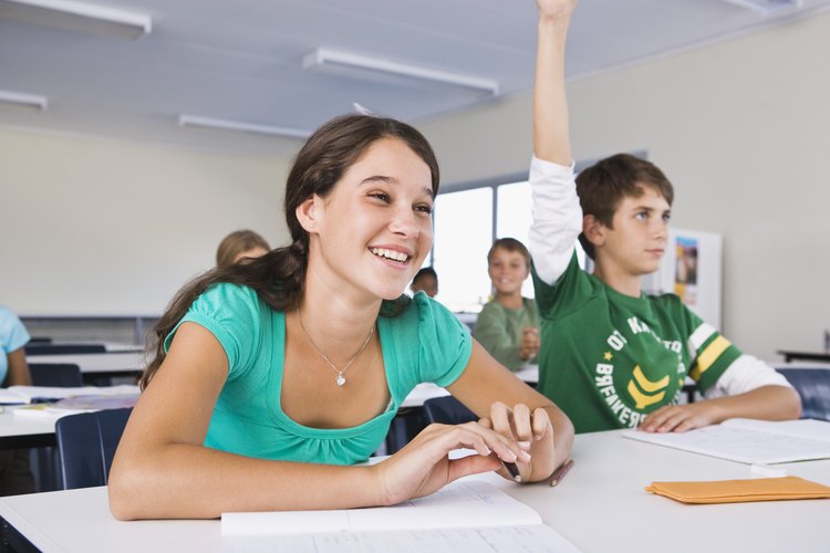 Las técnicas que disciplina que usa el maestro de tu hijo en el salón de clase pueden ayudarte en casa.