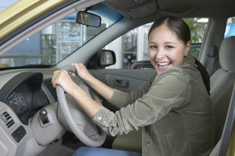 Ten en cuenta los impuestos que te cobrarán antes de comprar un auto nuevo.