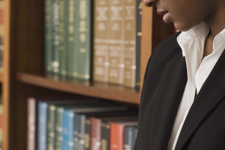 Los abogados civiles manejan una gran cantidad de casos no-criminales.
