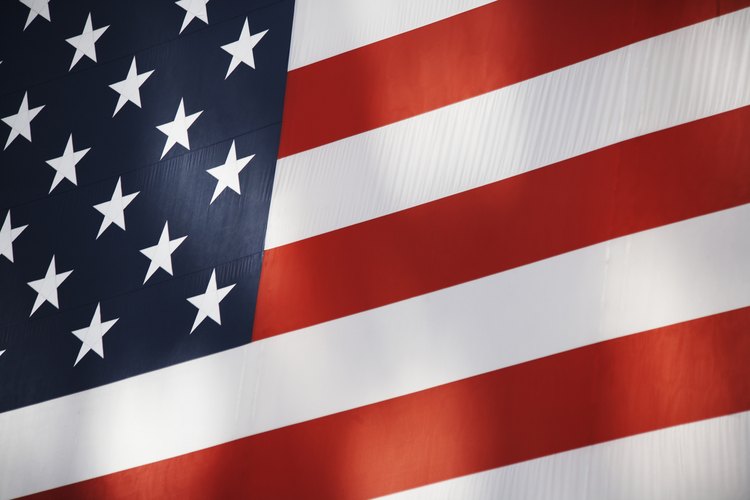 Protege las leyes de inmigración de los Estados Unidos reportando las actividades sospechosas ante la Oficina de Inmigración y Aduanas.