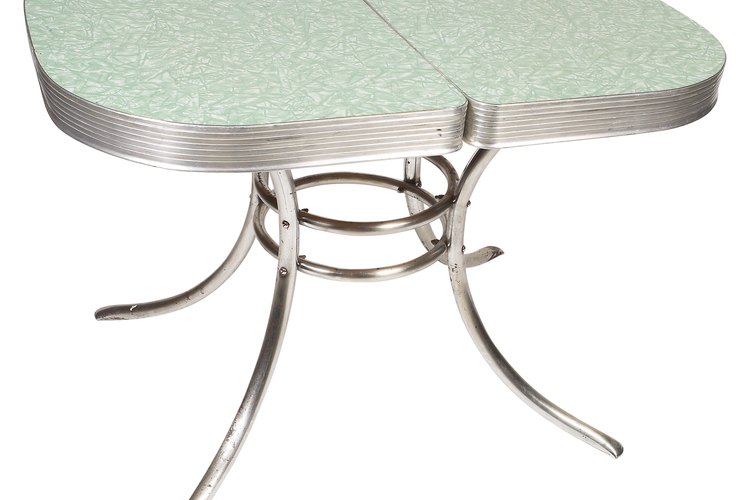La Formica era un material usado en superficie de mesa muy popular en la década de 1950.