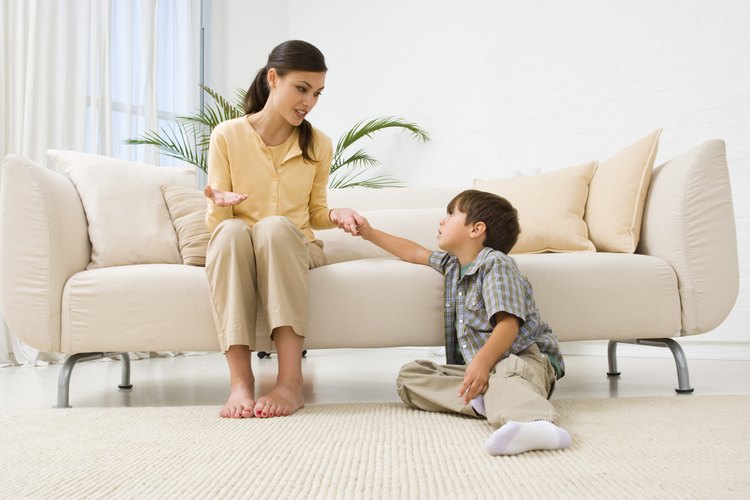 Nunca es demasiado pronto para enseñar el comportamiento apropiado a tu hijo.