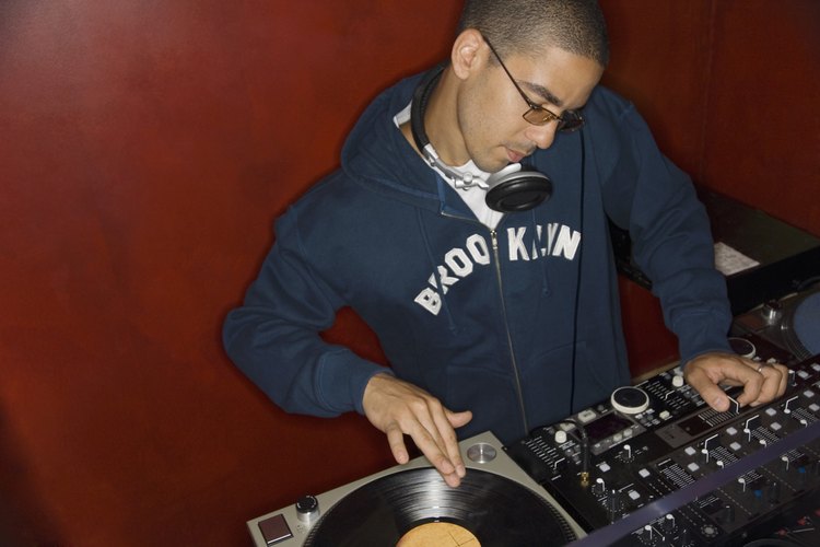 Crea un currículum de DJ.