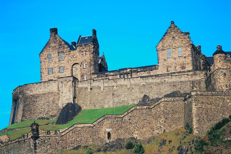 La guerra medieval se enfocó en atacar y defender castillos.