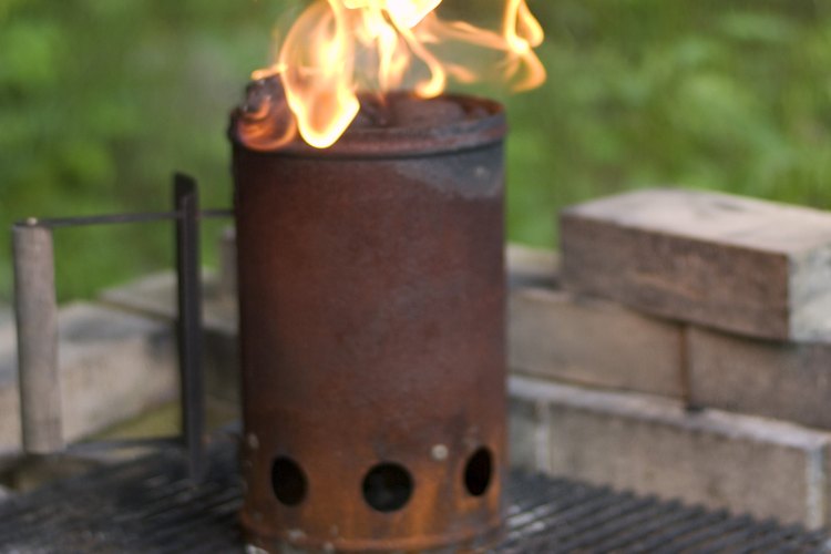 Los incendios requieren oxígeno y combustible para iniciar.