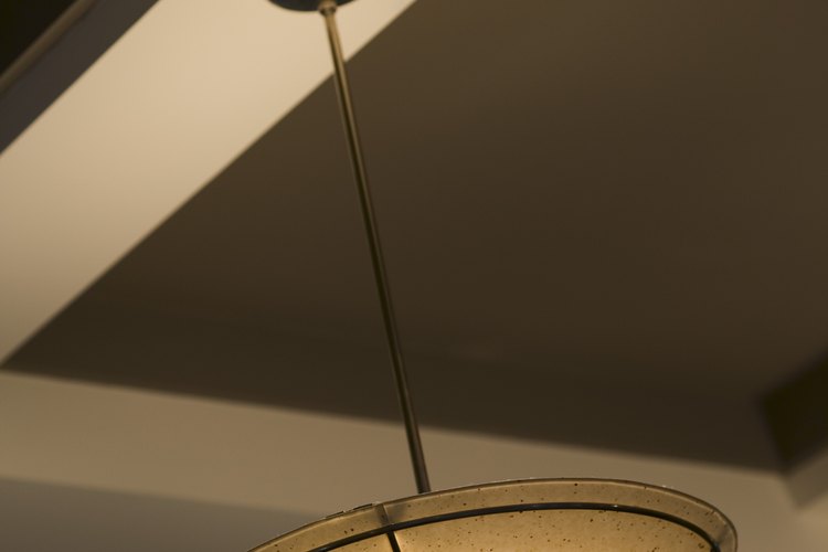 Transforma una viga de soporte en un detalle arquitectónico del techo.