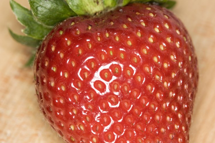 Algunos bebés experimentan gases cuando la madre consume fresas.