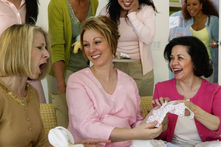 El centro de mesa más económico de un baby shower es aquel que sirve también como regalo.