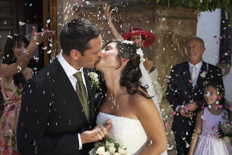 Las bodas son costumbres.