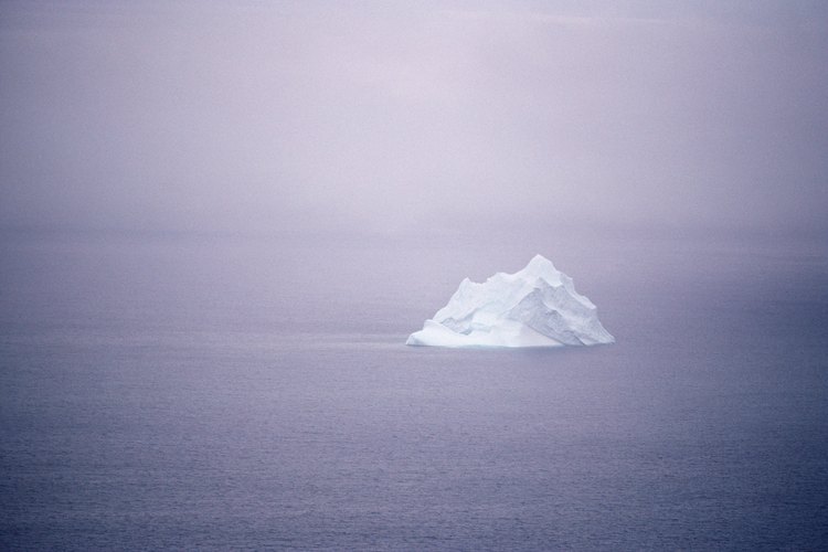 El Titanic se hundió luego de chocar contra un iceberg.