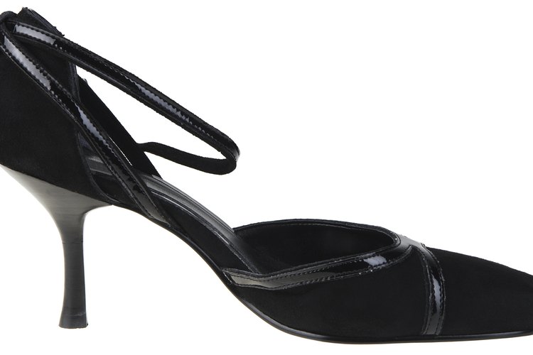 Los zapatos negros se han vuelto aceptables y de moda.