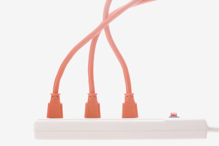 Un cable de extensión es la respuesta a una aspiradora fuera del alcance, sierra o cualquier otra cosa que usamos alrededor de nuestros hogares.