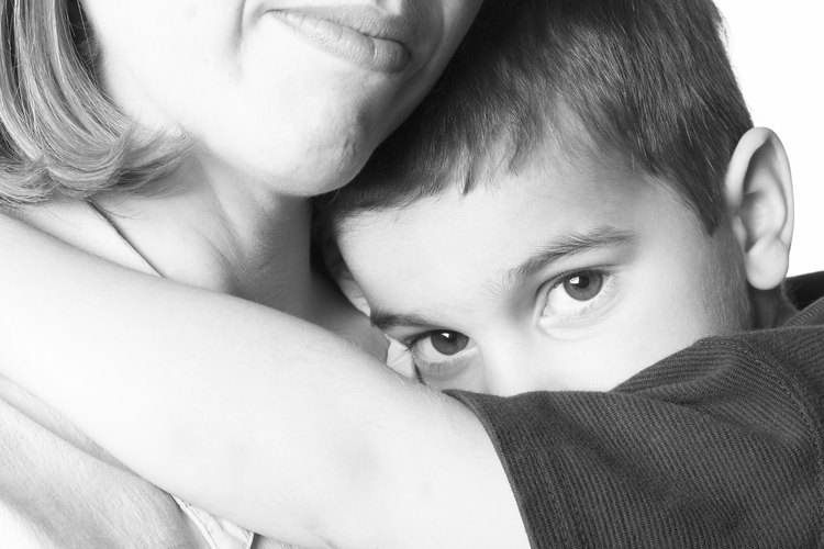 Tu hijo necesita mucho descanso hasta que el codo sane.